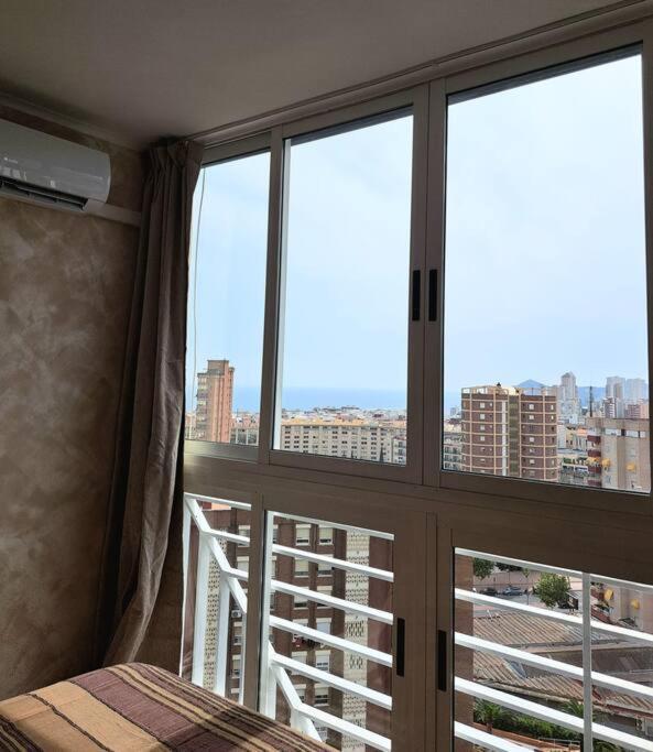 Cozy Studio With Sea View Apartment Бенидорм Екстериор снимка
